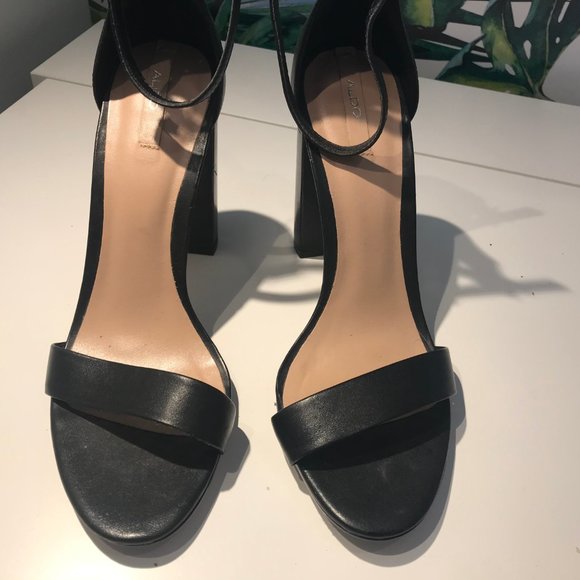 Aldo size 37.5 like new black heels - Picture 1 of 5